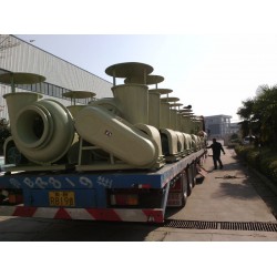 供應江蘇4-72型玻璃鋼離心式防腐風機，離心式玻璃鋼防腐風機