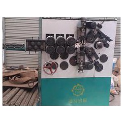 彈卷簧機(jī)操作，想買實(shí)惠的卷簧機(jī)，就來冠恩機(jī)械