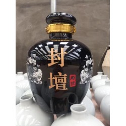 哈爾濱陶瓷酒壇廠200斤裝定做，顏色柚陶瓷150斤裝批發(fā)
