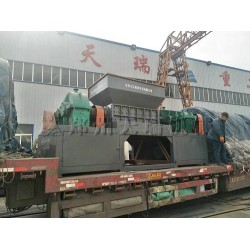 天瑞玻璃鋼撕碎機(jī)粉碎硬物料要注意的事項