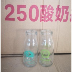 廠家直供玻璃瓶，牛奶瓶